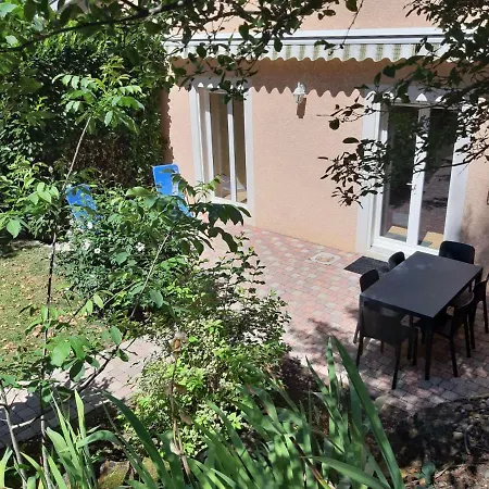Apartment Dans Propriete Calme En Pleine Nature Charbonnieres-les-Bains